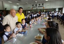 吉华H校迎来80新生 6年后有望在新校舍毕业