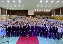 吉华独中成年礼 170名学生 给家长敬茶送家书